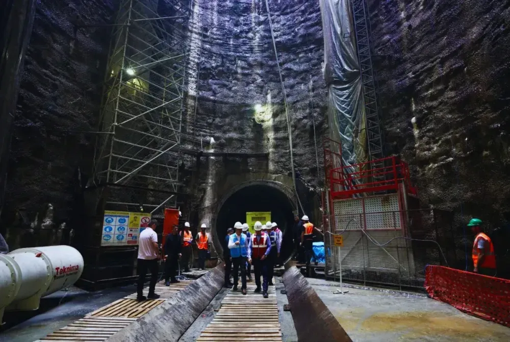 Ekrem Imamoğlu metro construction