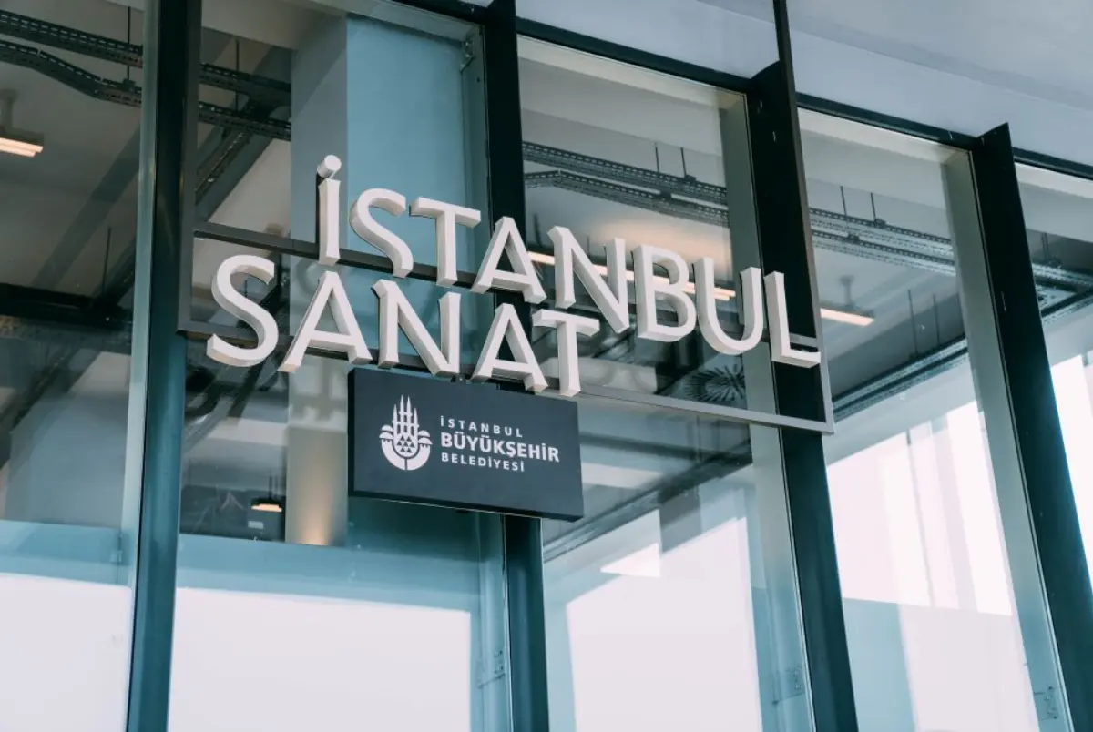 Istanbul Art Opens Its Doors at the Golden Horn Shipyard