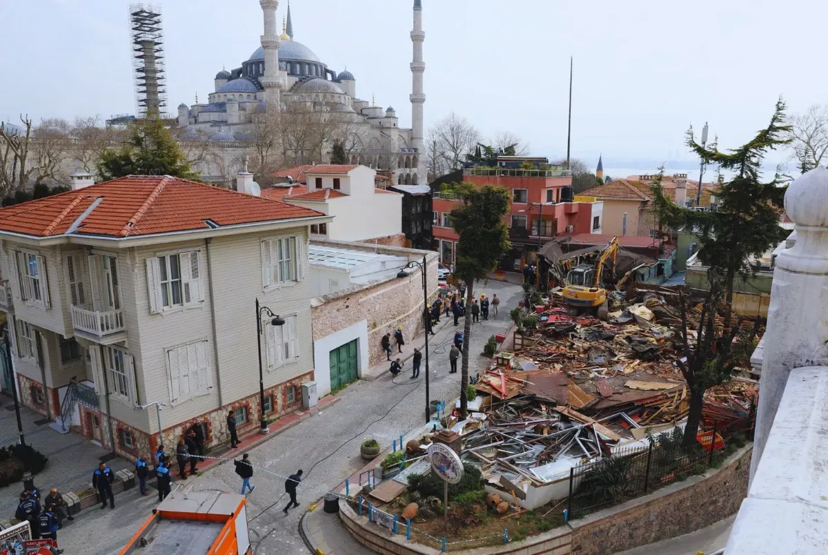 We Demolished the Illegal Structure in Sultanahmet Square