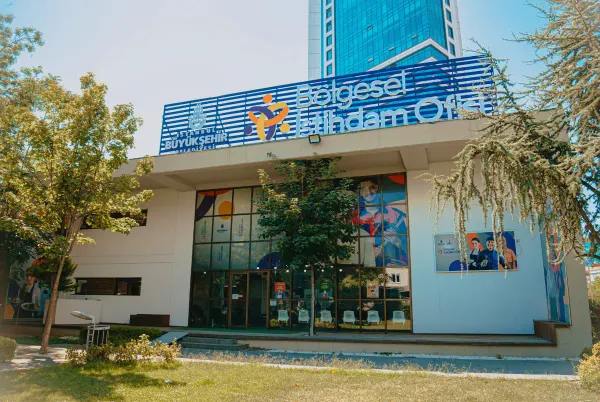 From Zero to Hundreds of Thousands: Job Opportunities Through District Employment Offices